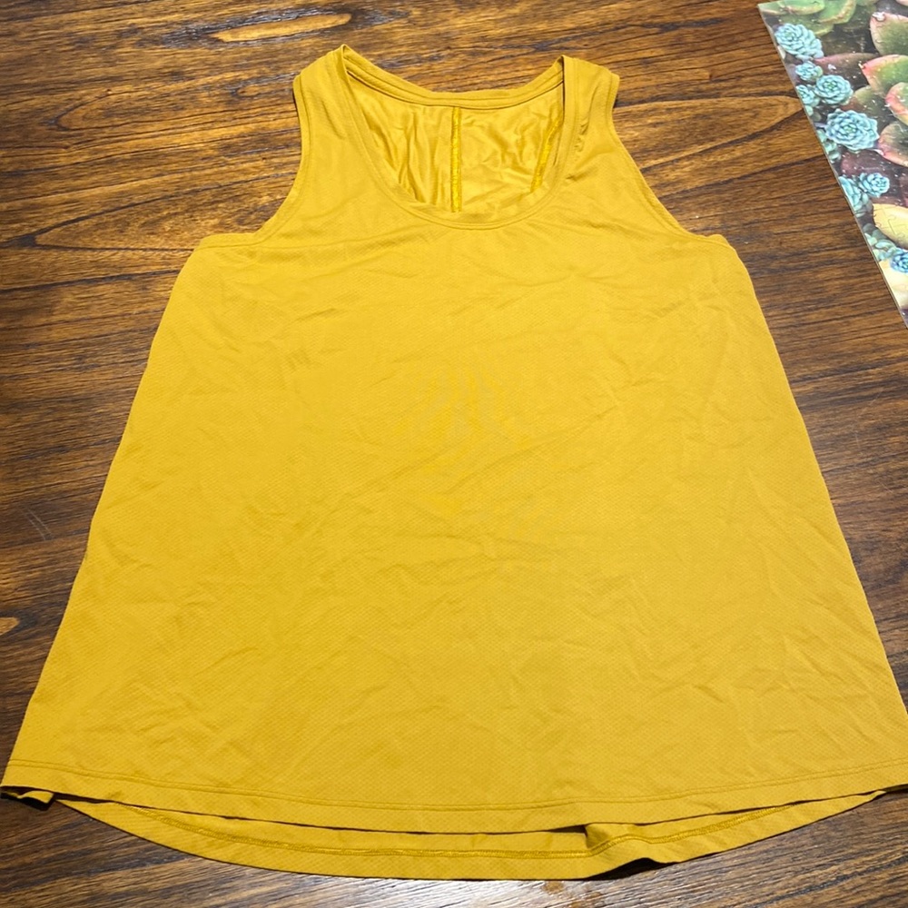 Lululemon tank top